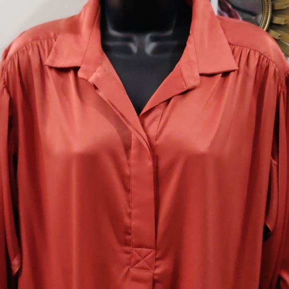 Joan Vass NY Coral satiny collared shirt dress - Picture 2 of 7